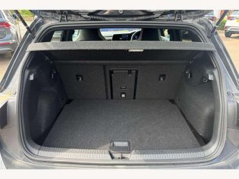 Volkswagen Golf 1.5 eTSI 150 R-Line 5dr DSG