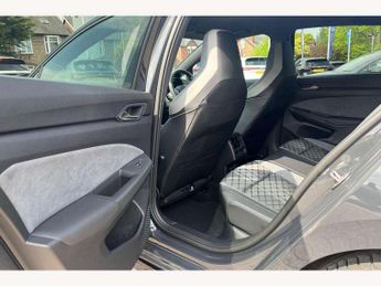 Volkswagen Golf 1.5 eTSI 150 R-Line 5dr DSG