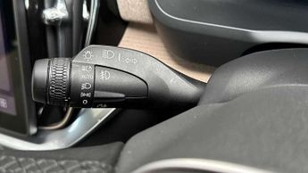 Volvo XC90 2.0 B5P Plus Dark 5dr AWD Geartronic