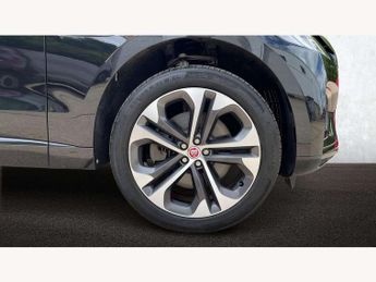 Jaguar F-Pace 3.0 D300 R-Dynamic SE 5dr Auto AWD
