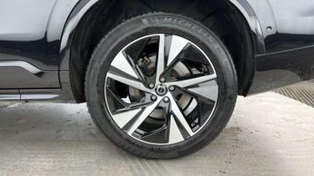 Volvo XC90 2.0 B5D [235] Plus Dark 5dr AWD Geartronic