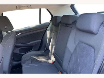 Volkswagen Golf 1.5 eTSI 150 Style 5dr DSG