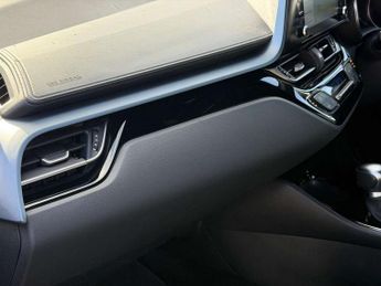 Toyota C-HR 1.8 Hybrid Design 5dr CVT