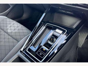 Volkswagen Golf 1.5 eTSI 150 R-Line 5dr DSG