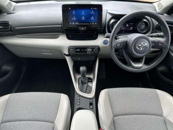 Toyota Yaris 1.5 Hybrid Excel 5dr CVT