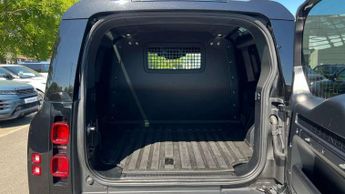 Land Rover Defender 3.0 D250 Hard Top S Auto