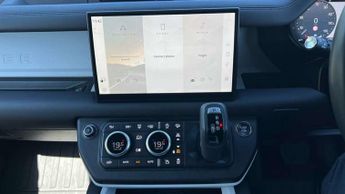 Land Rover Defender 3.0 D250 Hard Top S Auto