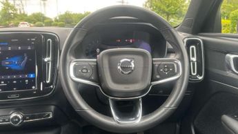 Volvo XC40 2.0 B3P Core 5dr Auto
