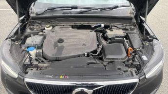 Volvo XC40 2.0 B3P Core 5dr Auto