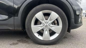 Volvo XC40 2.0 B3P Core 5dr Auto