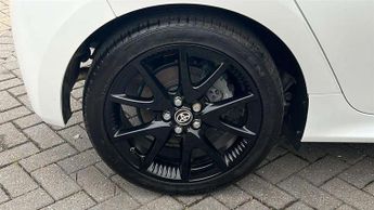 Toyota Yaris 1.5 Hybrid Dynamic 5dr CVT
