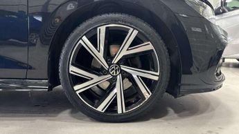 Volkswagen Golf 1.5 eTSI 150 R-Line 5dr DSG