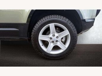 Land Rover Defender 3.0 D250 X-Dynamic SE 110 5dr Auto