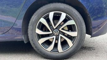 Volkswagen Golf 1.5 eTSI 150 Active 5dr DSG