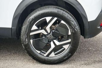 Peugeot 2008 1.2 Hybrid 136 Allure 5dr e-DSC6