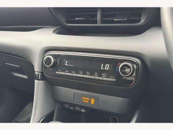 Toyota Yaris 1.5 Hybrid Design 5dr CVT
