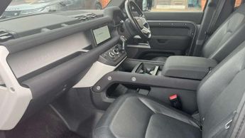 Land Rover Defender 3.0 D300 X-Dynamic SE 110 5dr Auto [7 Seat]