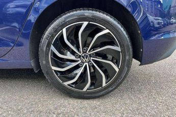 Volkswagen Golf 1.5 eTSI 150 Life 5dr DSG