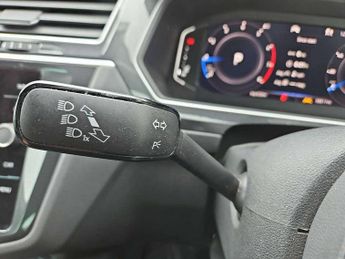 Volkswagen Tiguan 2.0 TSi 230 4Motion SEL 5dr DSG
