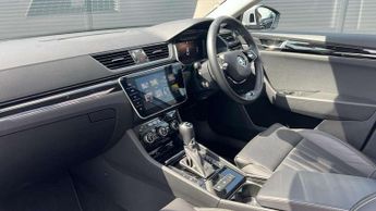 Skoda Superb 2.0 TSI 280 Laurin + Klement 4x4 5dr DSG