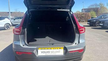 Volvo XC40 2.0 B5P R DESIGN Pro 5dr AWD Auto