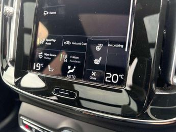 Volvo XC40 1.5 T3 [163] R DESIGN 5dr Geartronic