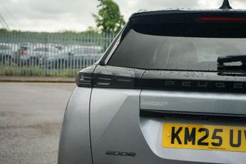 Peugeot 2008 1.2 Hybrid 136 GT 5dr e-DSC6