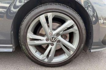 Volkswagen Golf 1.5 eTSI 150 R-Line 5dr DSG