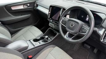 Volvo XC40 2.0 B3P Core 5dr Auto