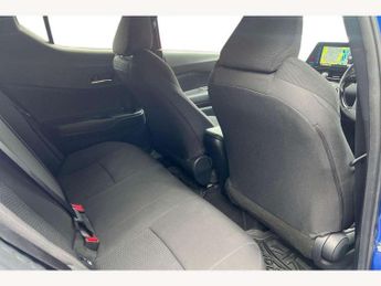 Toyota C-HR 1.8 Hybrid Dynamic 5dr CVT