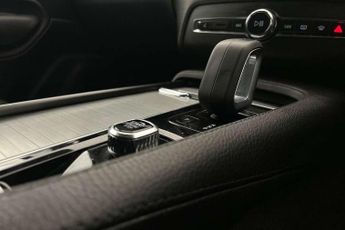 Volvo XC90 2.0 B5D [235] Momentum 5dr AWD Geartronic
