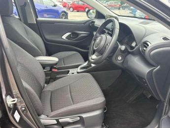 Toyota Yaris 1.5 Hybrid Icon 5dr CVT