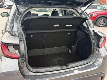 Toyota Yaris 1.5 Hybrid Icon 5dr CVT