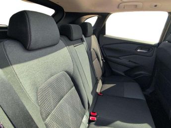 Nissan Qashqai 1.3 DiG-T MH 158 N-Connecta 5dr Xtronic