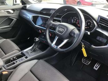 Audi Q3 40 TDI Quattro S Line 5dr S Tronic