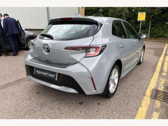 Toyota Corolla 1.8 VVT-i Hybrid Icon Tech 5dr CVT