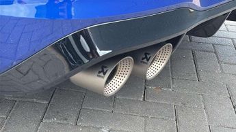 Volkswagen Golf 2.0 TSI 333 R Black Edition 4Motion 5dr DSG