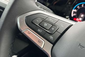 Volkswagen Golf 1.5 eTSI Style 5dr DSG