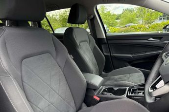 Volkswagen Golf 1.5 eTSI Style 5dr DSG