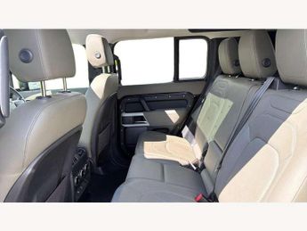 Land Rover Defender 3.0 D300 X-Dynamic HSE 110 5dr Auto
