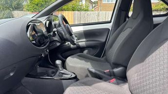 Toyota Aygo X 1.0 VVT-i Edge 5dr Auto