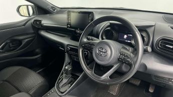 Toyota Yaris 1.5 Hybrid Dynamic 5dr CVT