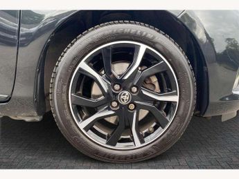 Toyota Yaris 1.5 Hybrid Design 5dr CVT