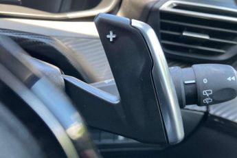 Peugeot 208 1.2 Hybrid 100 Allure 5dr e-DSC6