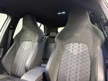 Volkswagen Golf 1.5 eTSI 150 R-Line 5dr DSG