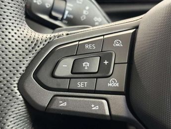 Volkswagen T-Roc 1.5 eTSI 150 R-Line 5dr DSG