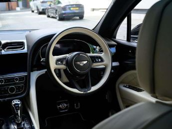 Bentley Bentayga 4.0 V8 Azure 5dr Auto [4 Seat]