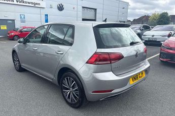 Volkswagen Golf 1.6 TDI SE 5dr DSG