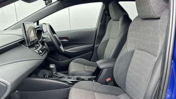 Toyota Corolla 1.8 Hybrid Design 5dr CVT