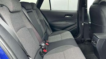 Toyota Corolla 1.8 Hybrid Design 5dr CVT